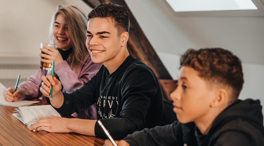 https://www.thelaboflife.com/write/Afbeeldingen1/Nieuwe website/ARH College.jpg?preset=content